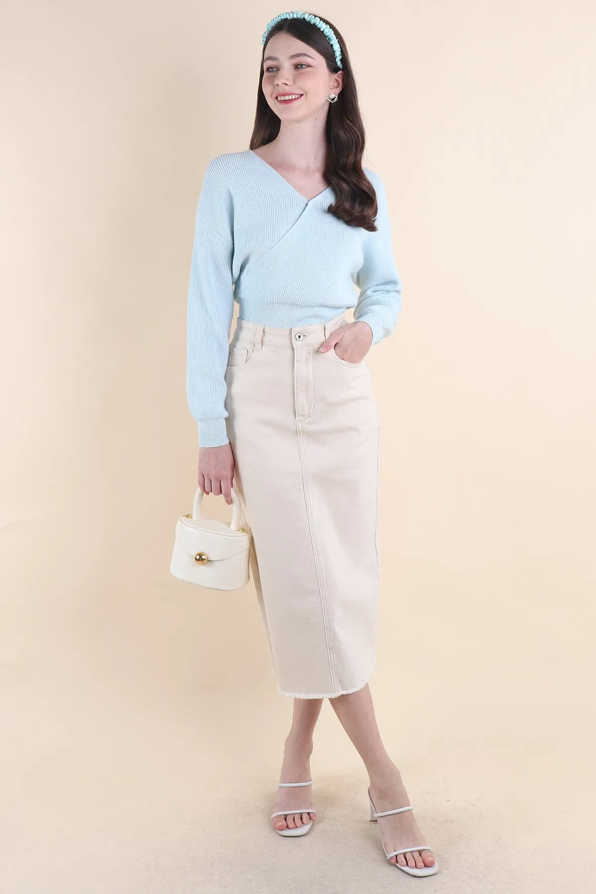 CABANA KNIT TOP IN LIGHT BLUE