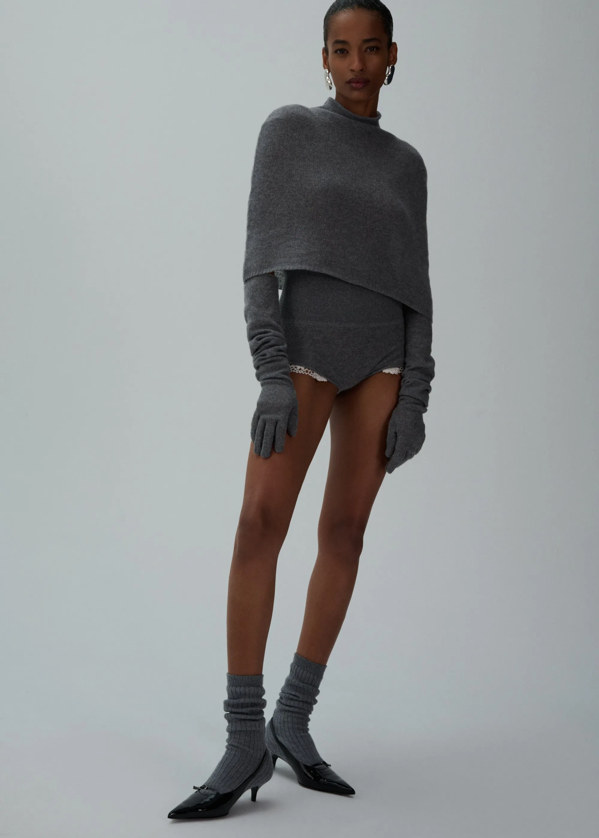 Cashmere knit shorts in grey