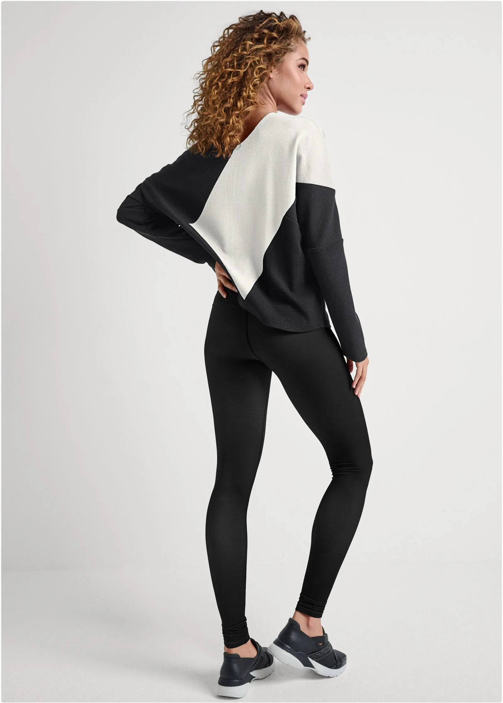 Color Block Oversized Top - Black & White