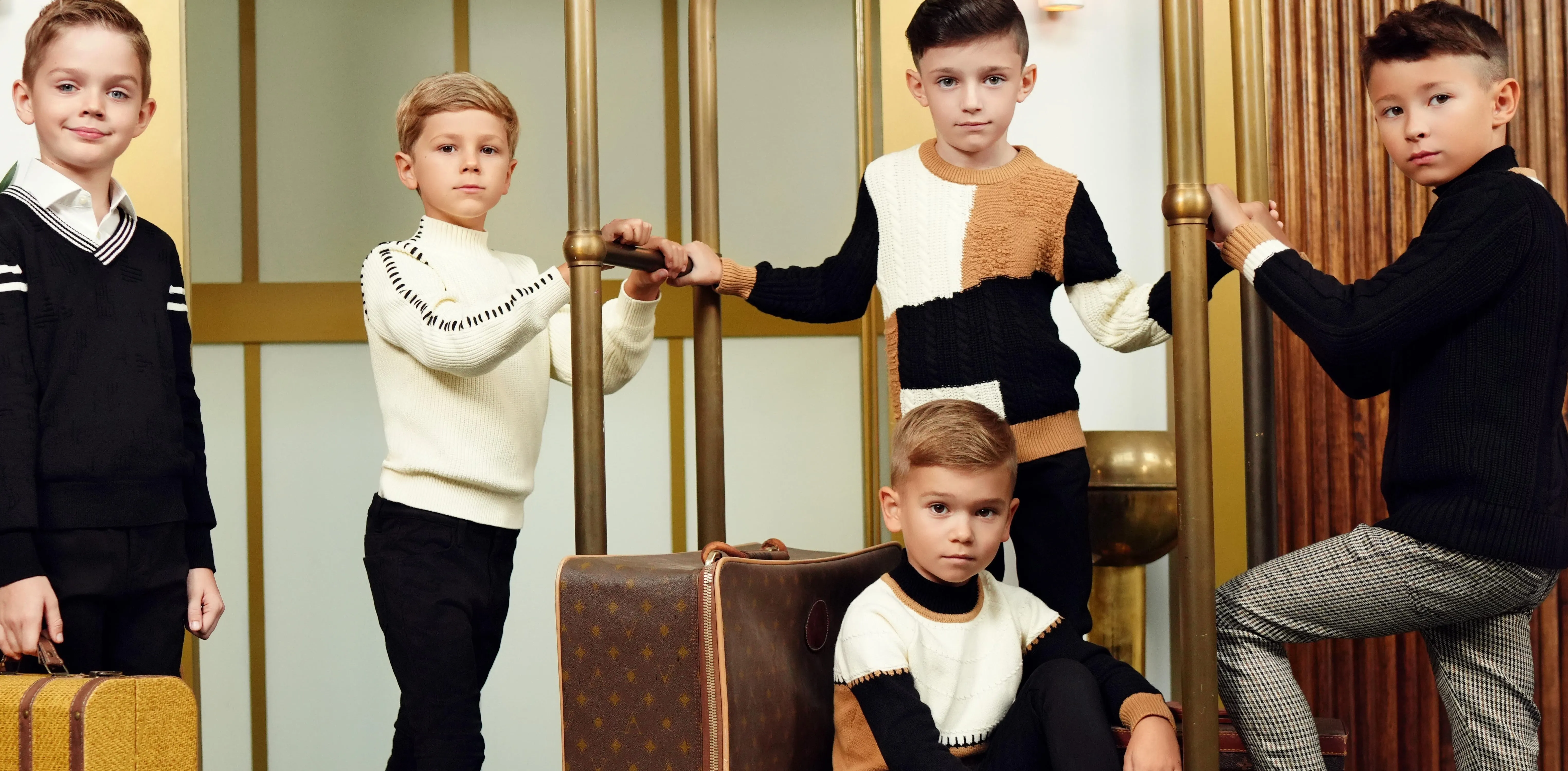 Crew Sweater by Motu