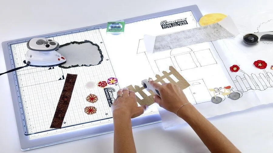 CutterPillar Glow Ultra Craft Light