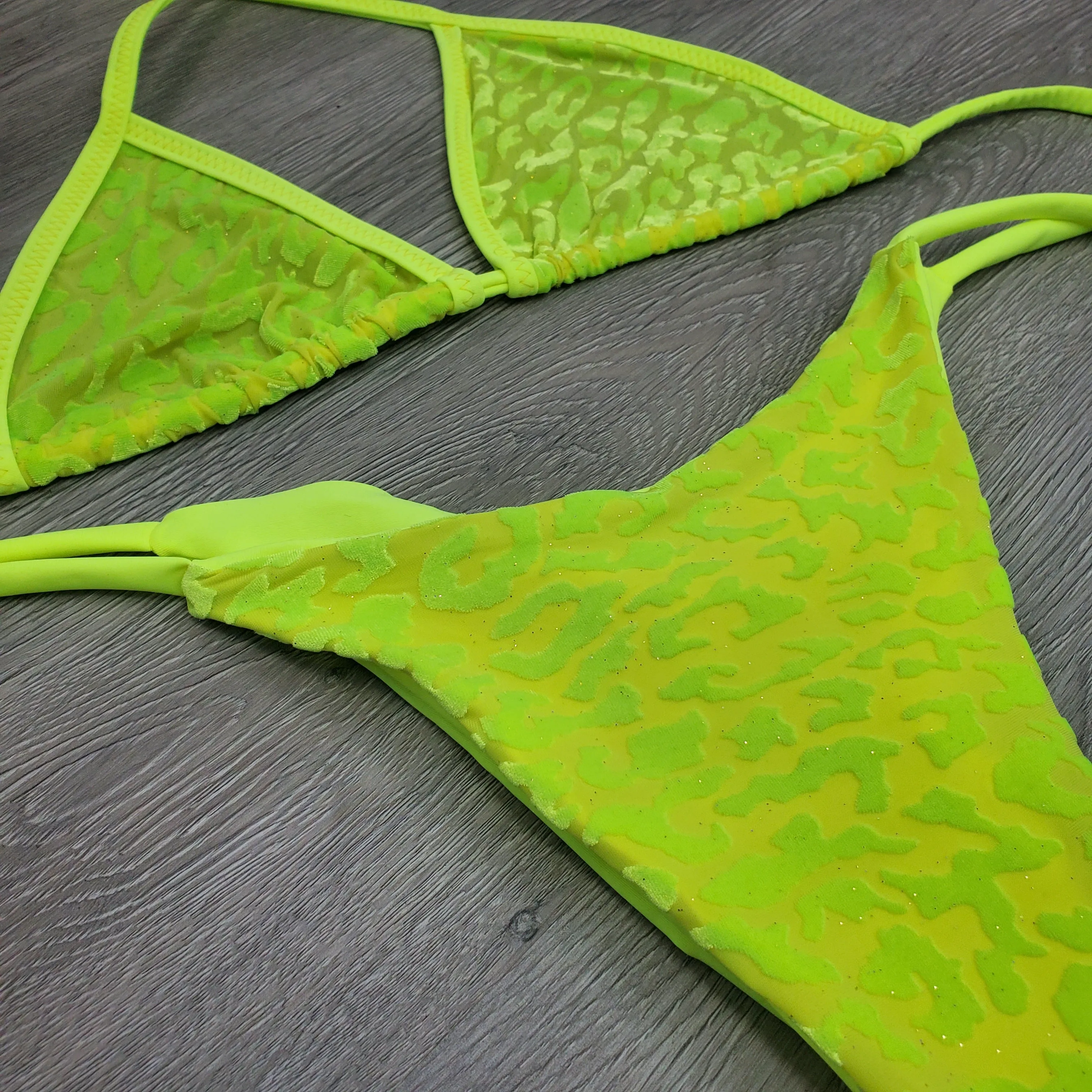 Feline Zesty Triangle Top