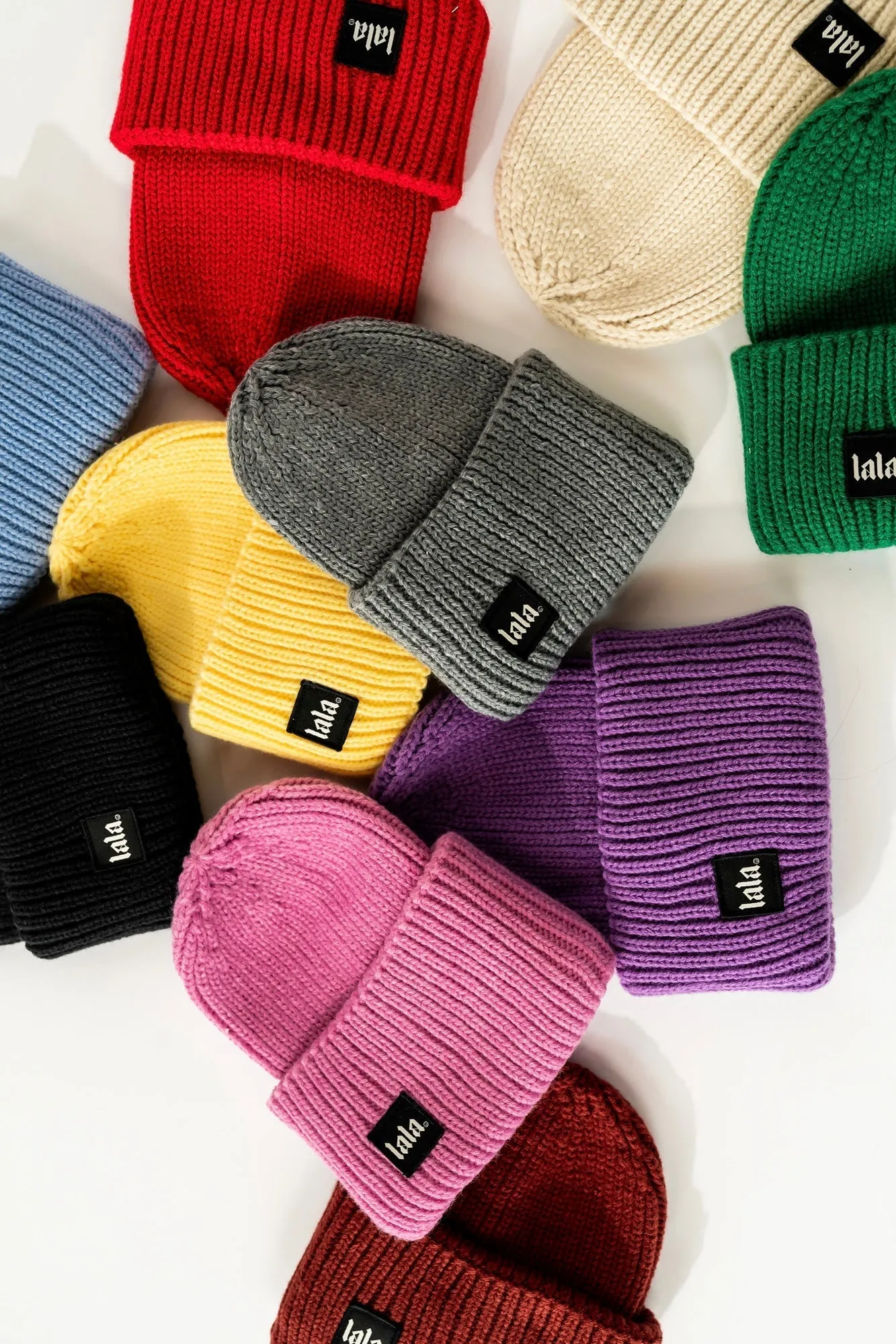 Grunge Chic Label Beanie in Butter Yellow