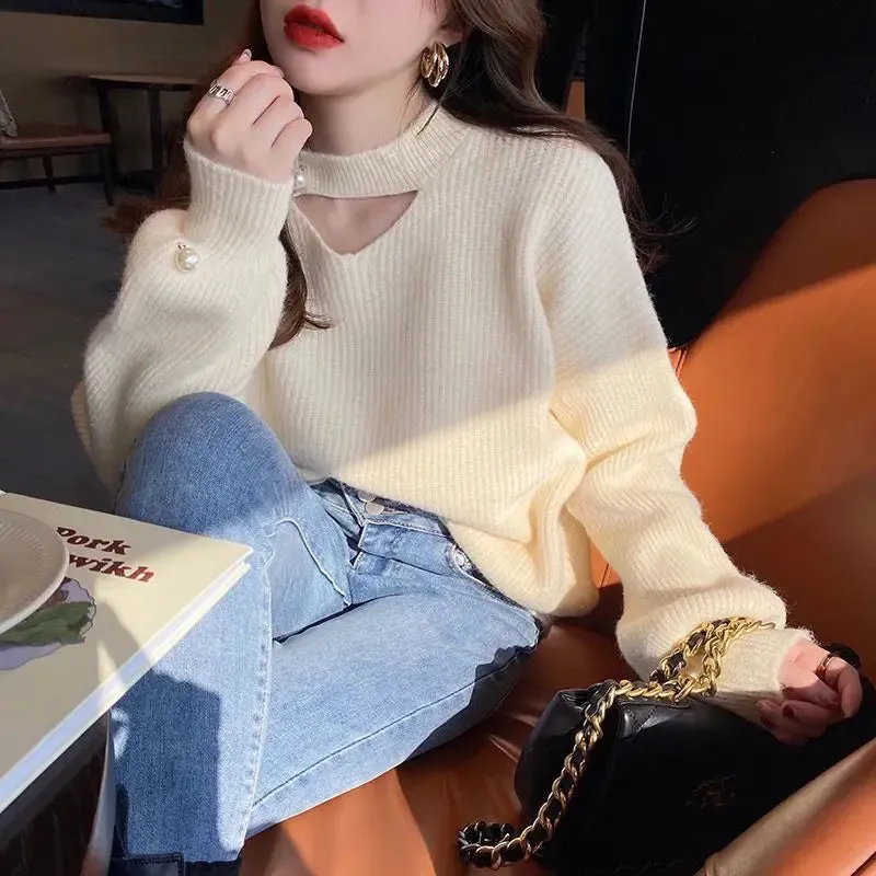 Pearl Full Sleeved Loose Knit Sweater