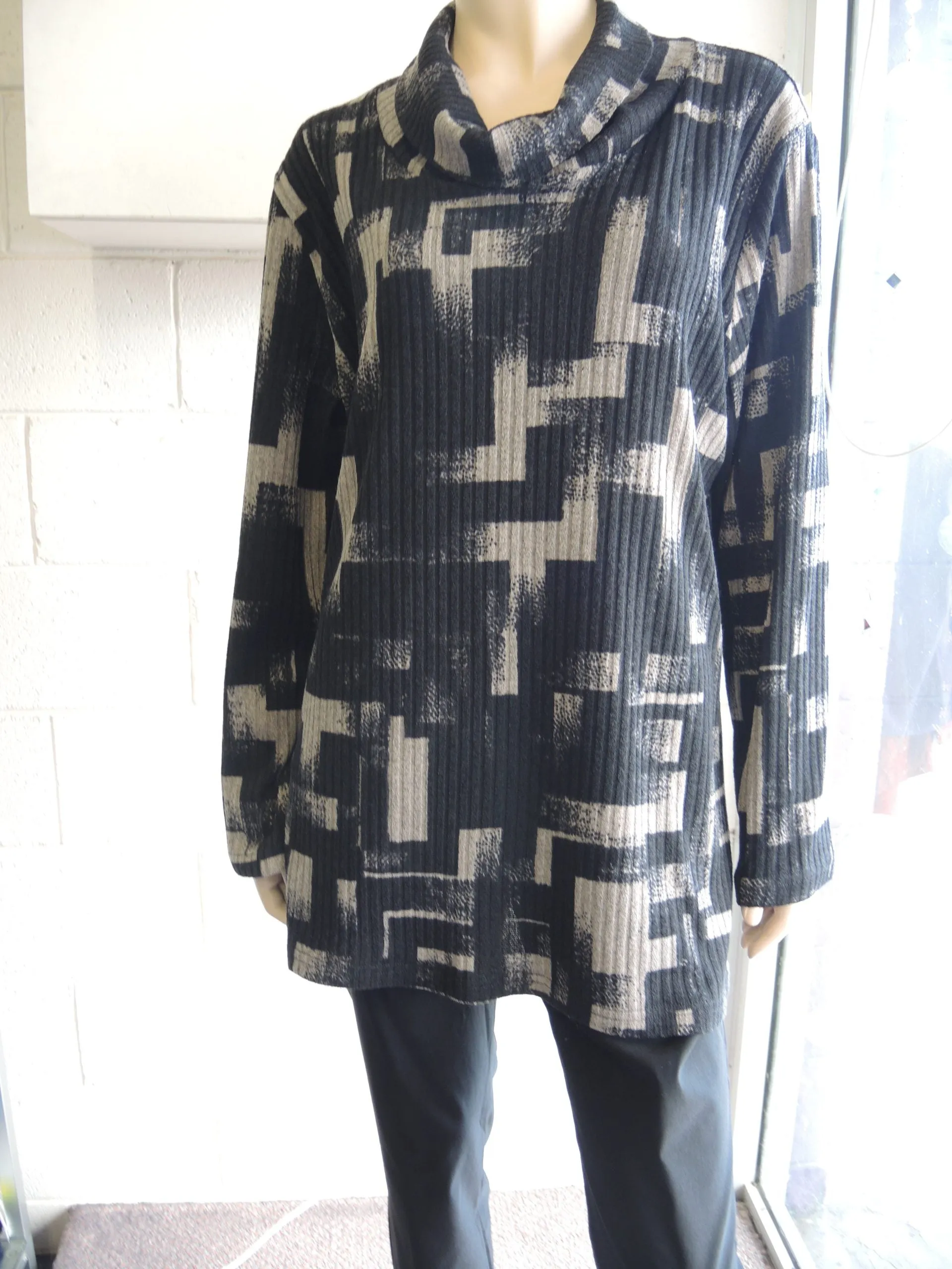 Tanner St Rib Knit Top